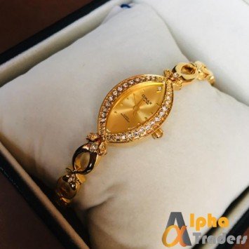 Omax JEO 368 Gold Color Ladies Watch Online with Amazing Gold Chain