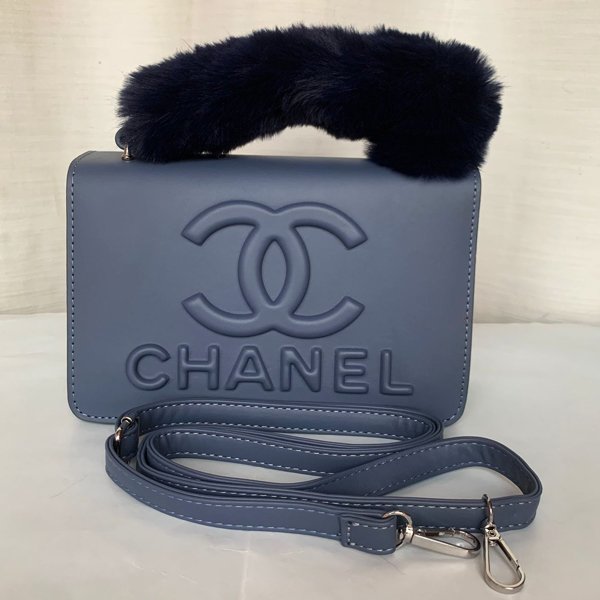 Chanel Ladies Hand Bags With Stripe QB00187