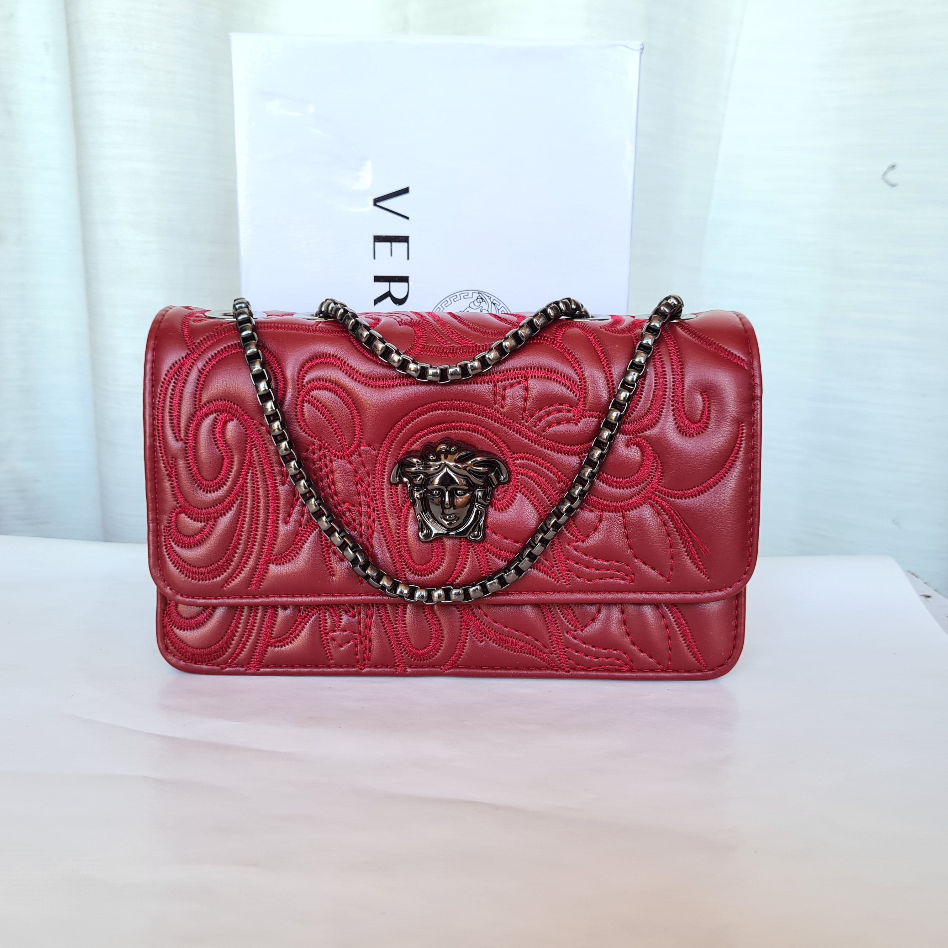Versace Ladies Stylish Bags QB00155