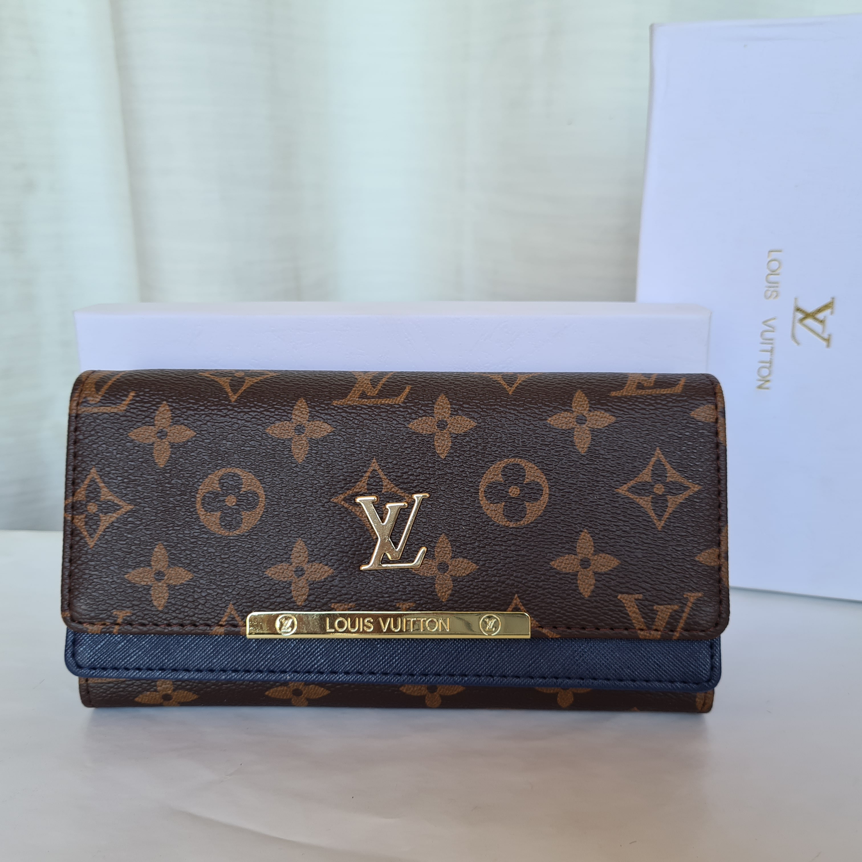 LV Ladies Purse Multi Color QB00161