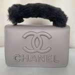 Chanel Ladies Hand Bags With Stripe QB00190