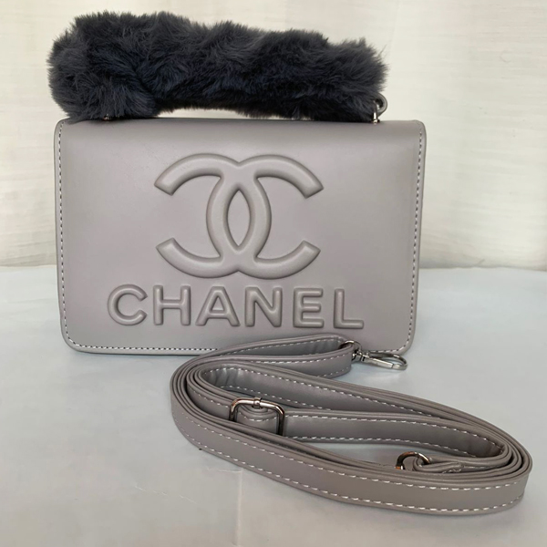 Chanel Ladies Hand Bags With Stripe QB00190
