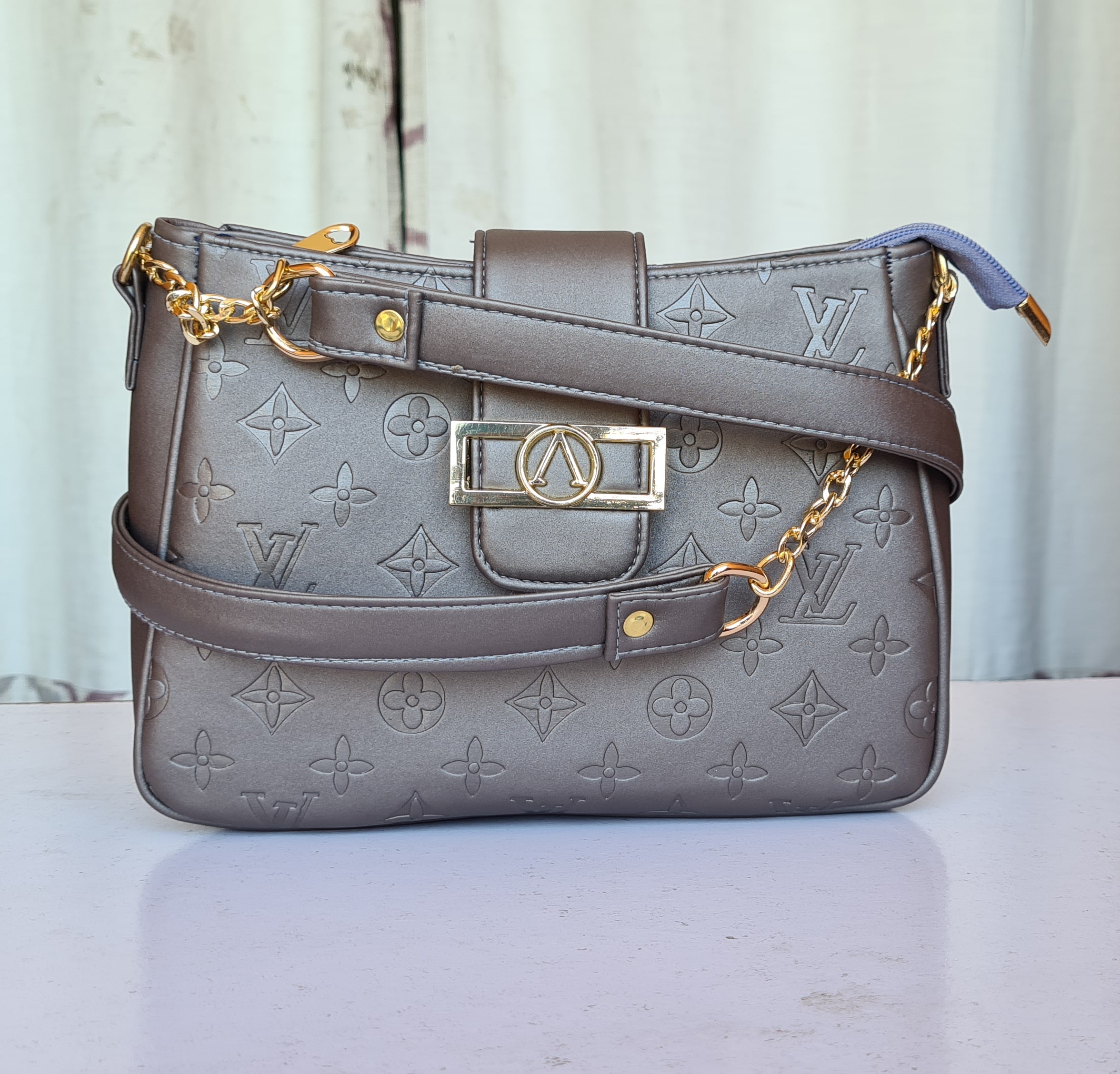 LV Ladies Bag Grey Color QB00150