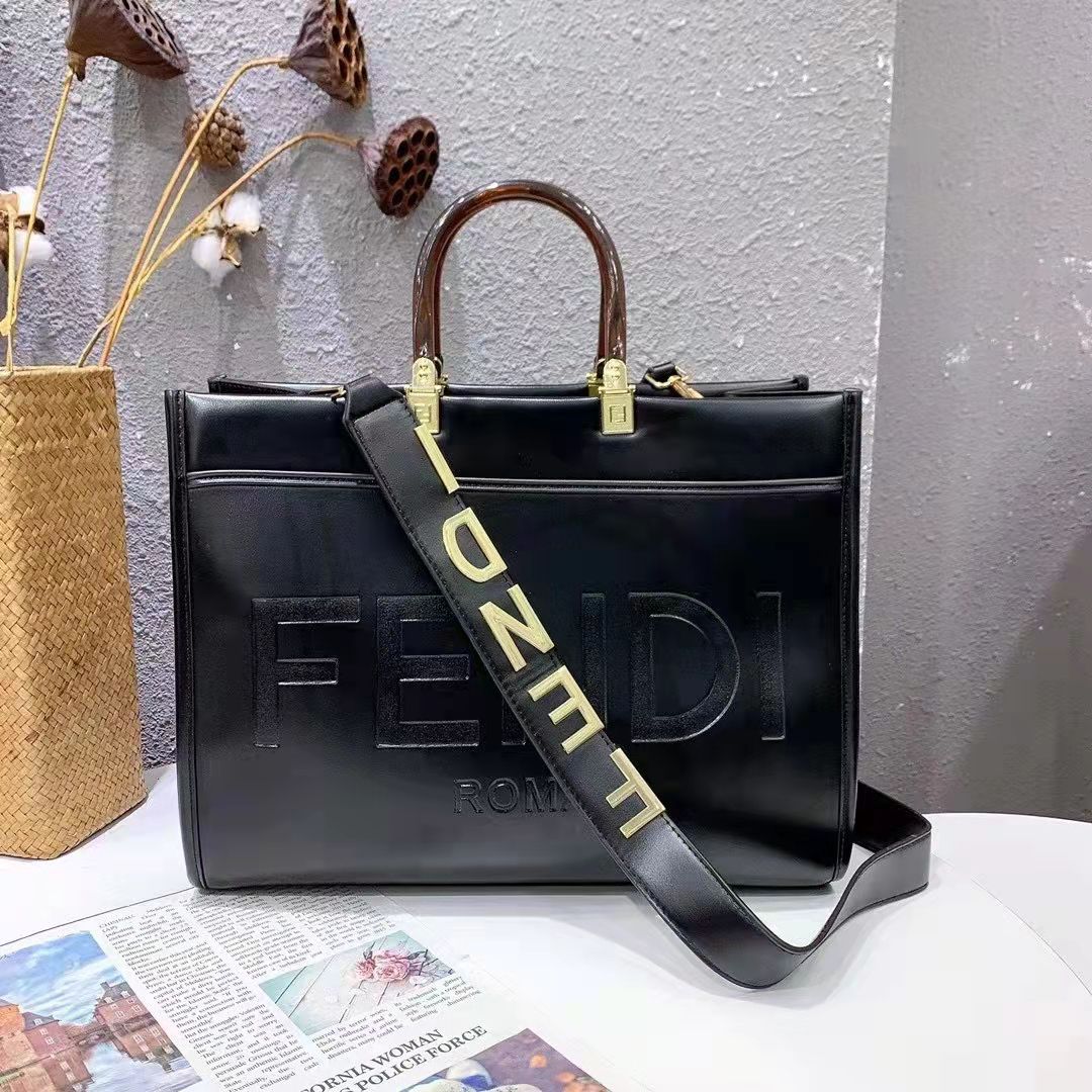 Fendi Ladies Hand Bag Black Color QB00409